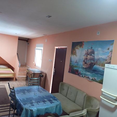 Red Apartman Trebinje Luaran gambar