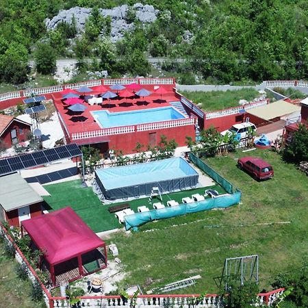 Red Apartman Trebinje Luaran gambar