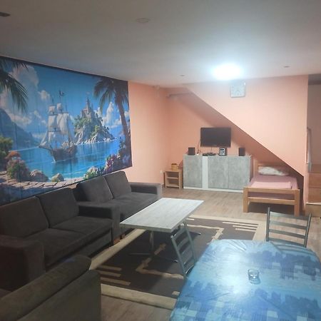Red Apartman Trebinje Luaran gambar