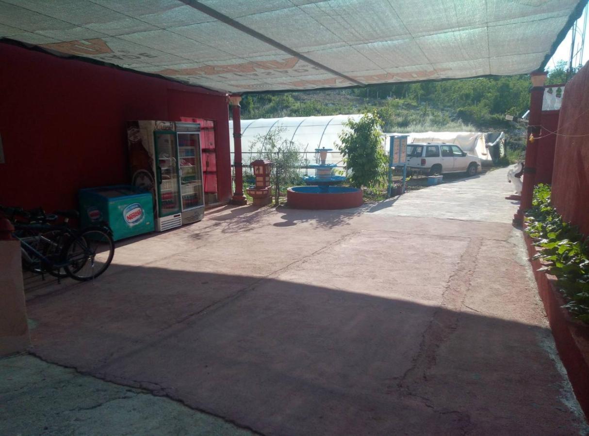 Red Apartman Trebinje Luaran gambar