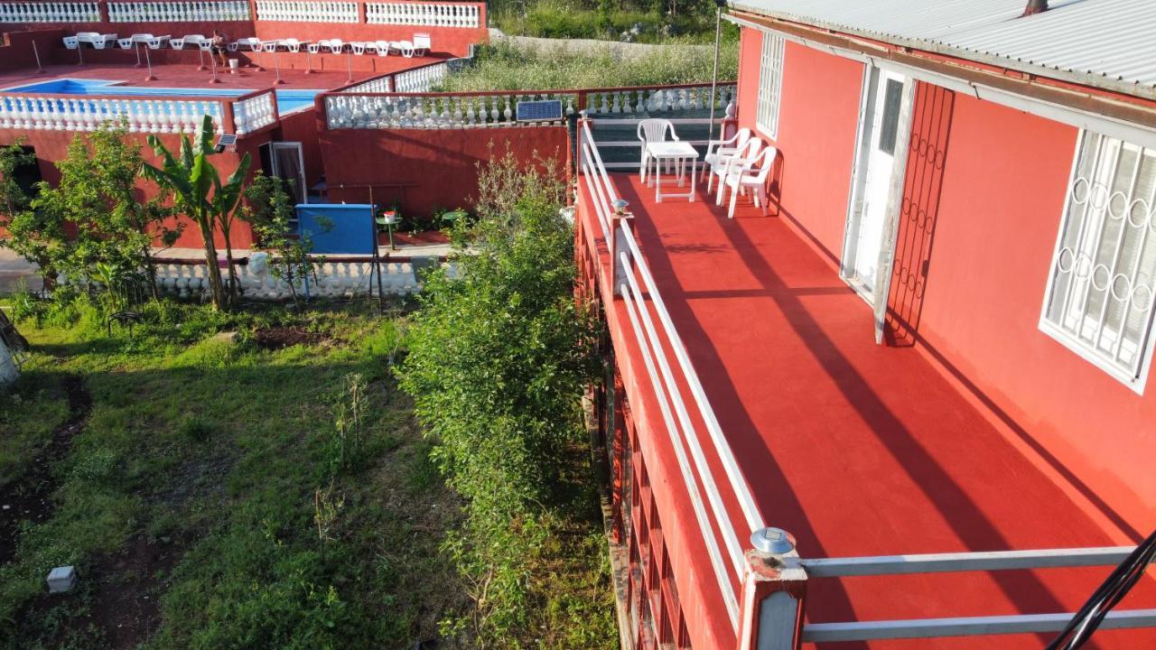 Red Apartman Trebinje Luaran gambar