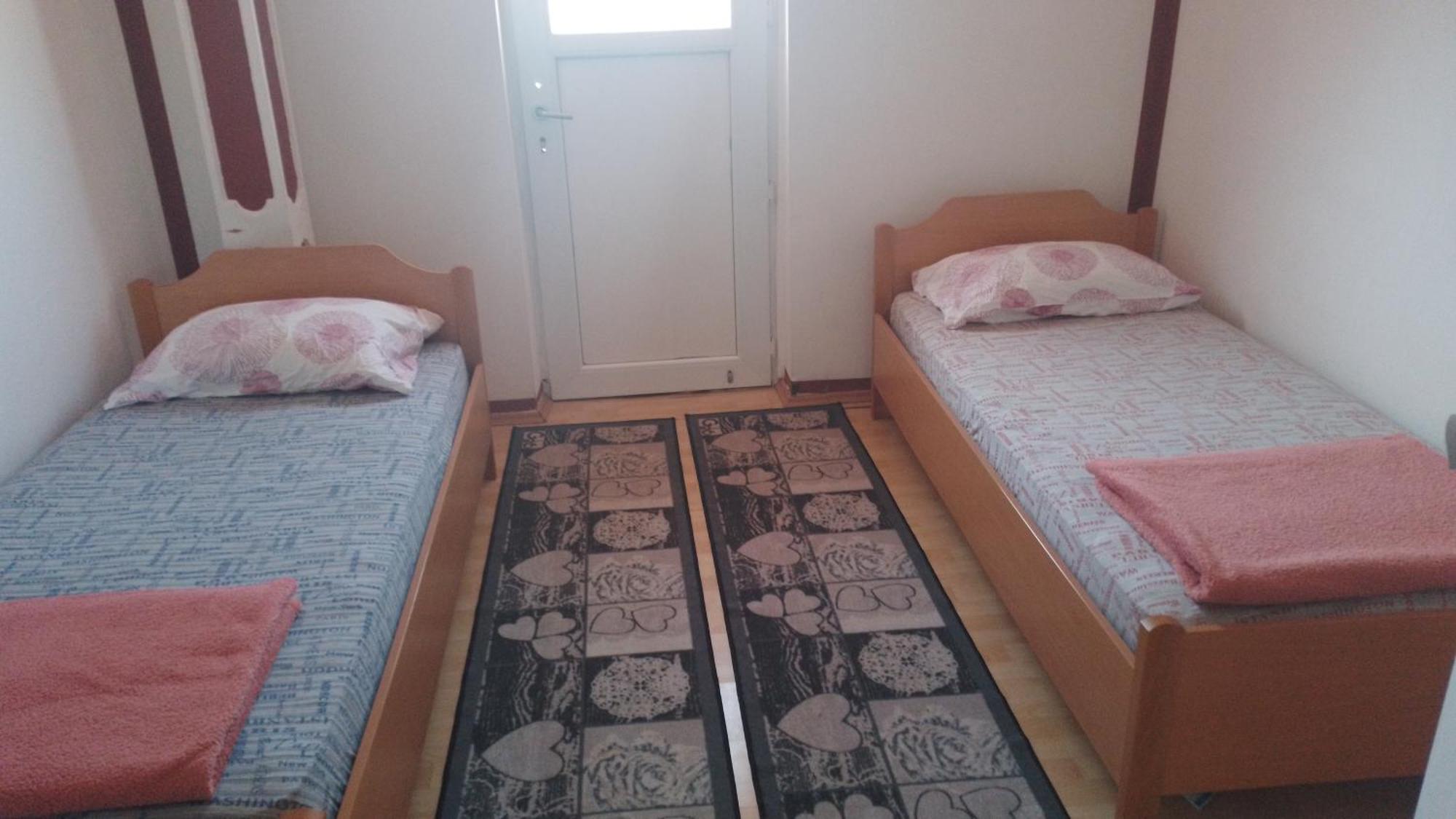 Red Apartman Trebinje Luaran gambar