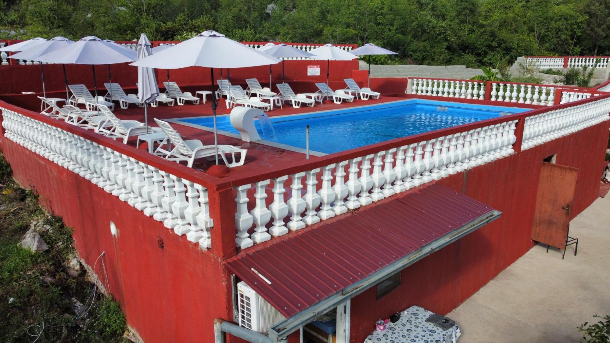 Red Apartman Trebinje Luaran gambar