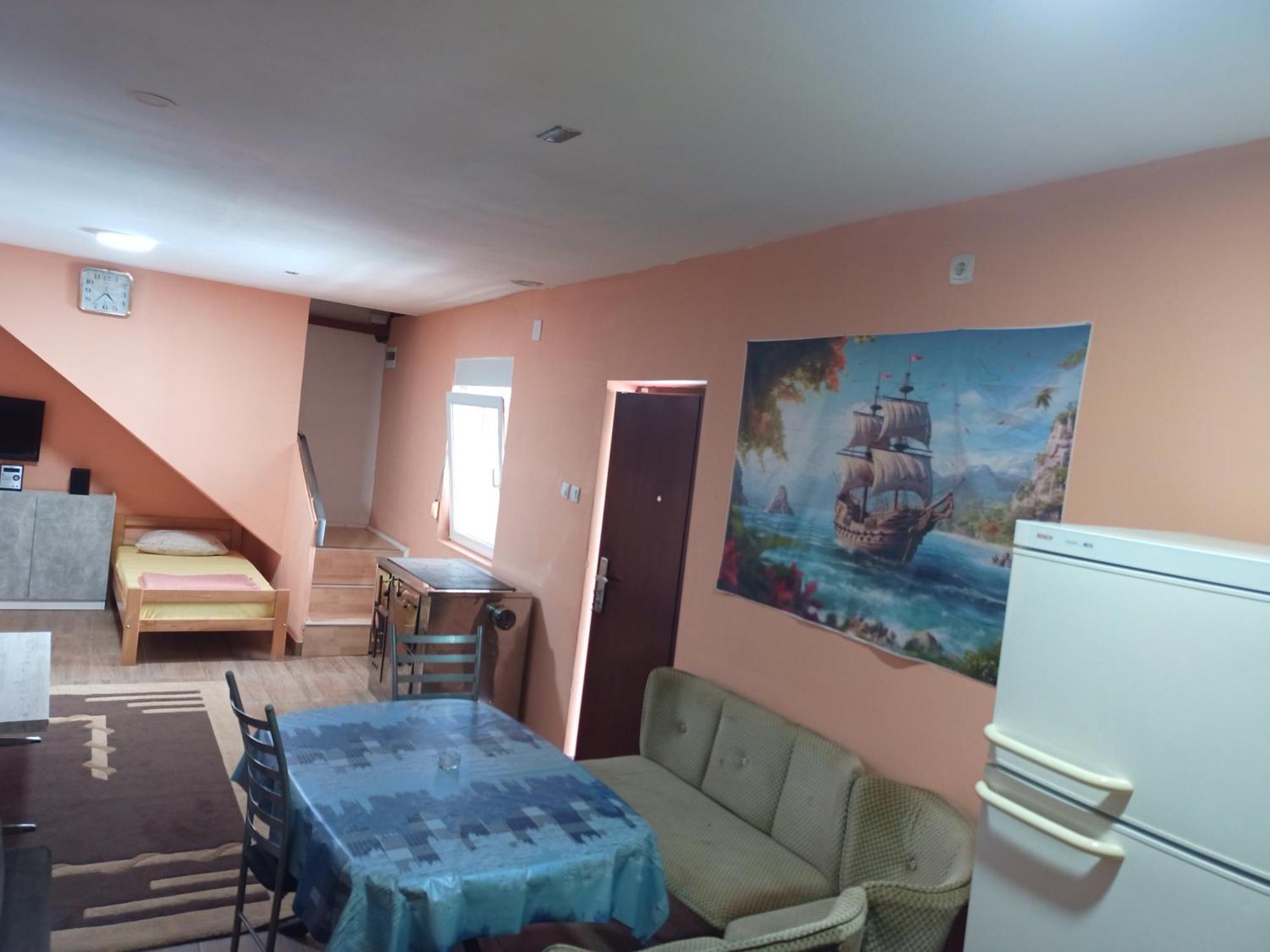 Red Apartman Trebinje Luaran gambar